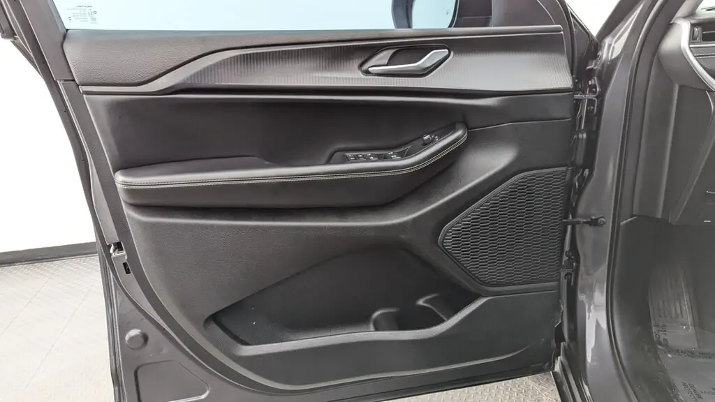 Florida Fine Cars - Used JEEP GRAND CHEROKEE L 2023 MARGATE LAREDO