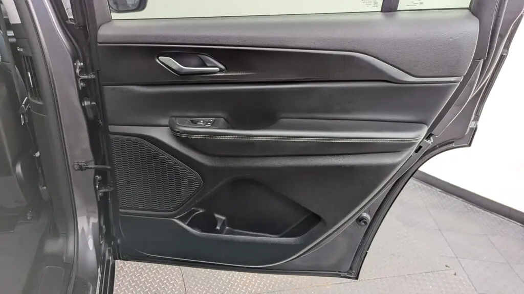 Florida Fine Cars - Used JEEP GRAND CHEROKEE L 2023 MARGATE LAREDO