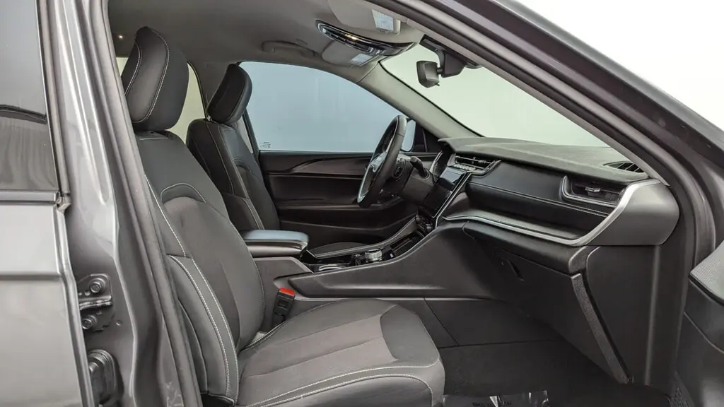 Florida Fine Cars - Used JEEP GRAND CHEROKEE L 2023 MARGATE LAREDO