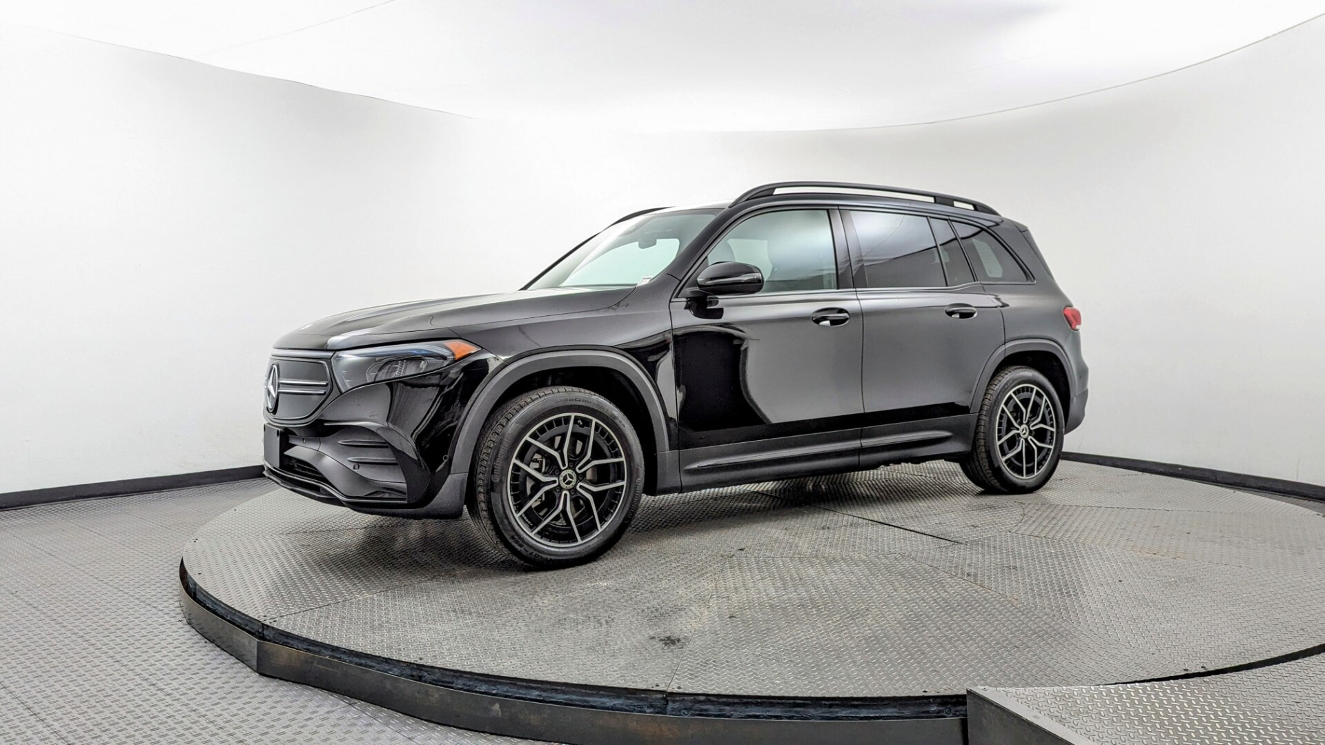 2023 Mercedes-Benz EQB Base