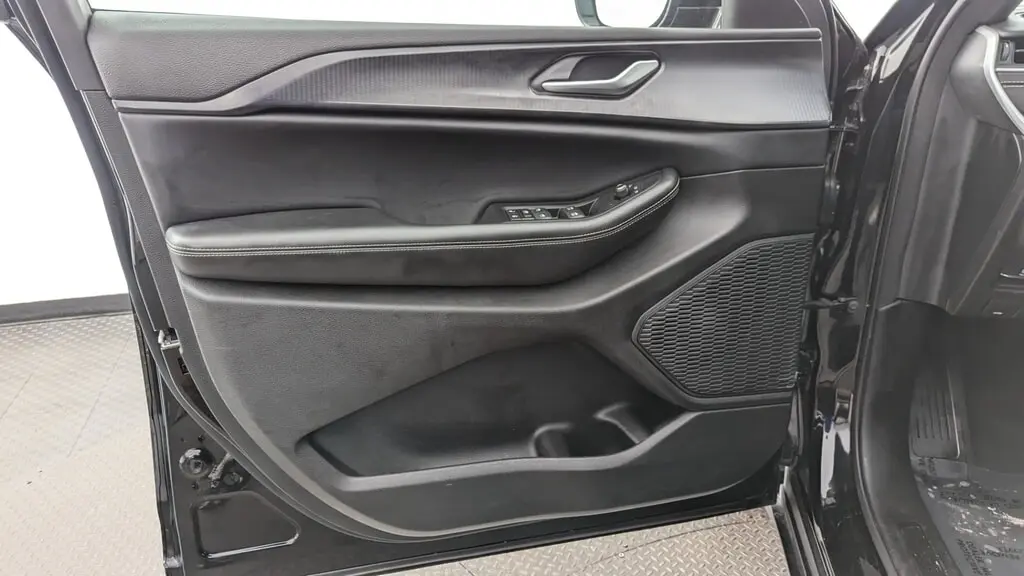 Florida Fine Cars - Used JEEP GRAND CHEROKEE L 2024 MARGATE ALTITUDE