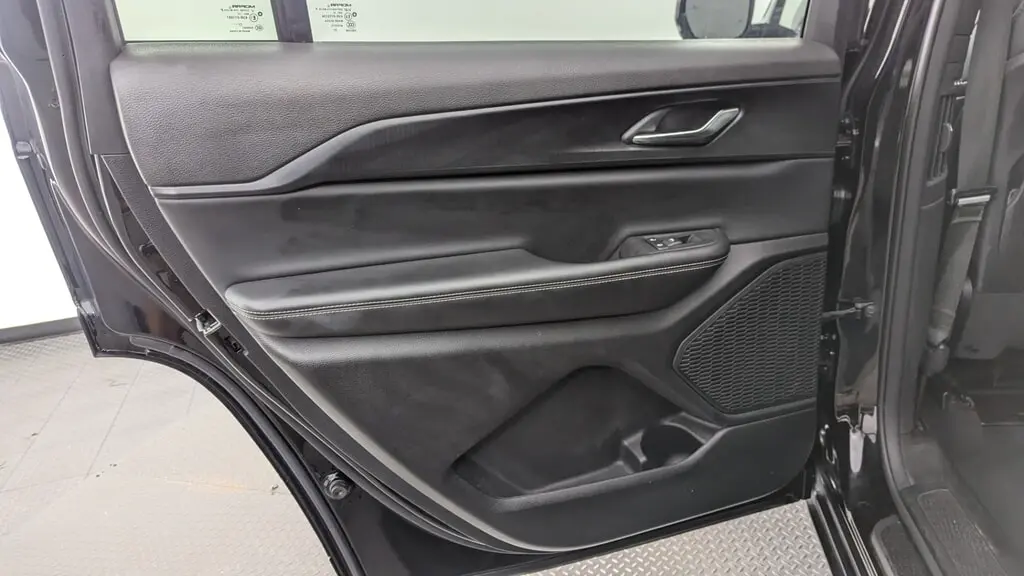 Florida Fine Cars - Used JEEP GRAND CHEROKEE L 2024 MARGATE ALTITUDE