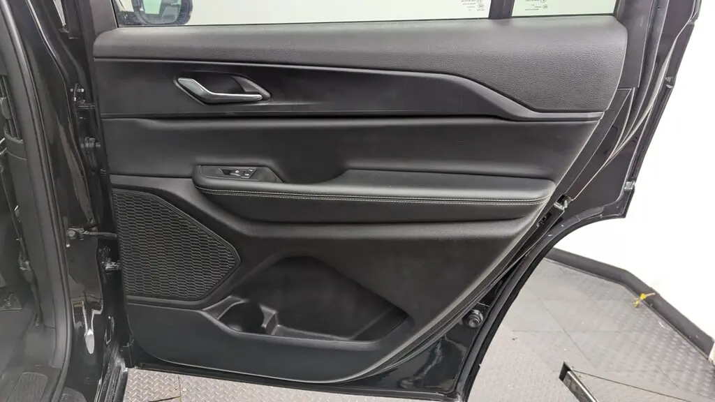 Florida Fine Cars - Used JEEP GRAND CHEROKEE L 2024 MARGATE ALTITUDE