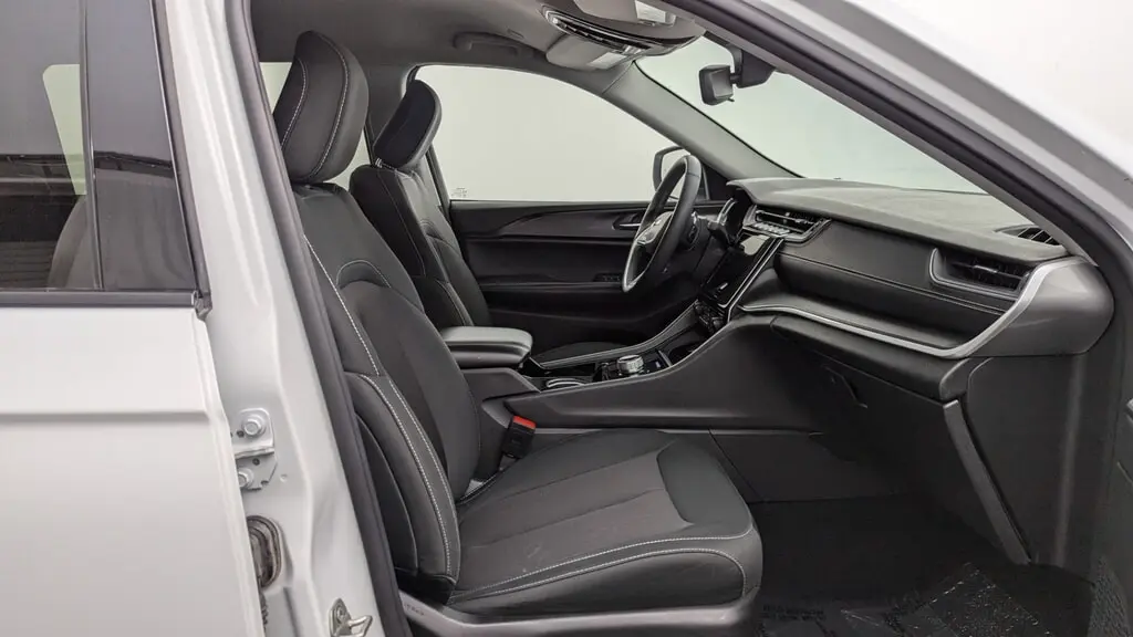 Florida Fine Cars - Used JEEP GRAND CHEROKEE L 2023 MARGATE LAREDO