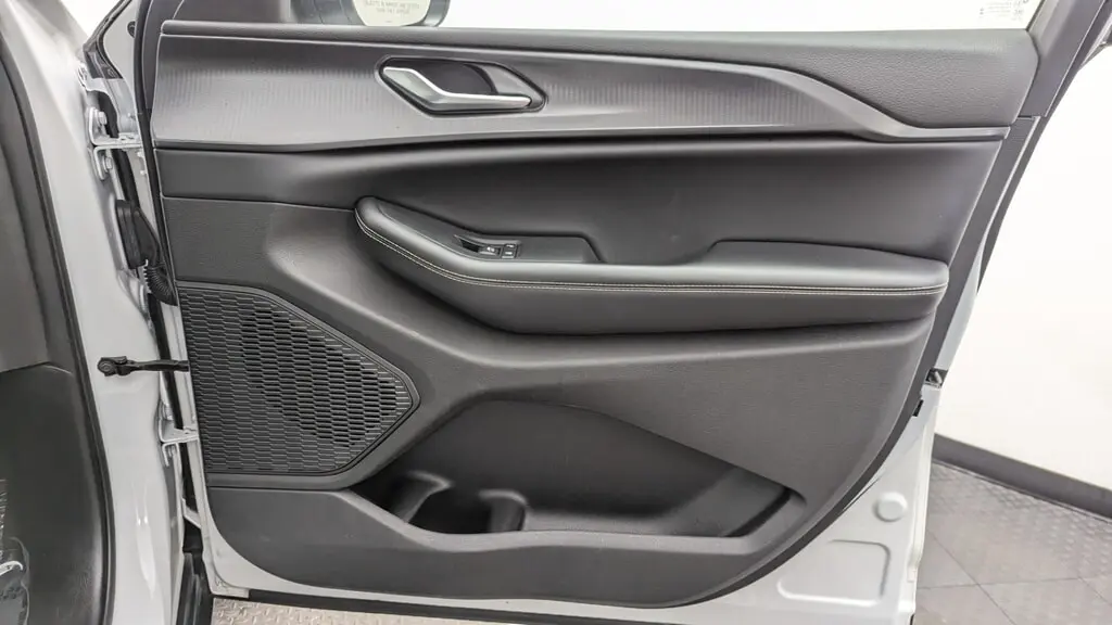 Florida Fine Cars - Used JEEP GRAND CHEROKEE L 2023 MARGATE LAREDO