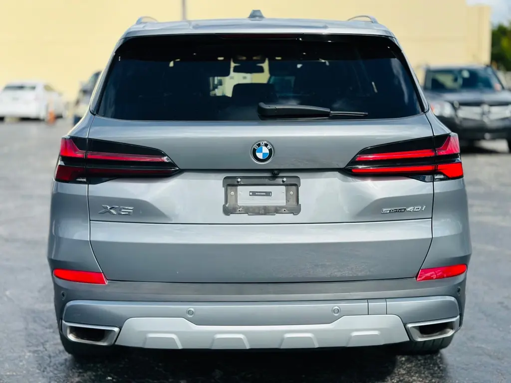 2025 Bmw X5 sDrive40i photo 3