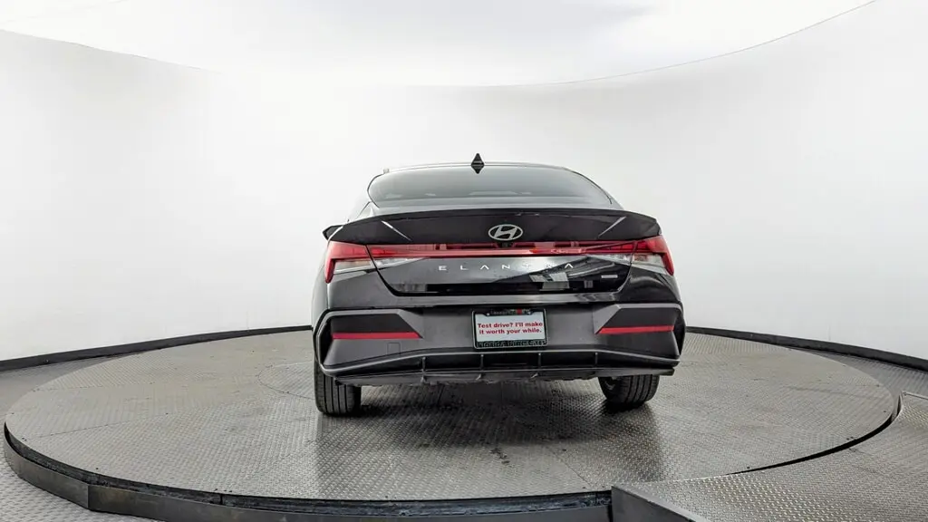 2025 Hyundai Elantra Hybrid SEL Sport photo 3