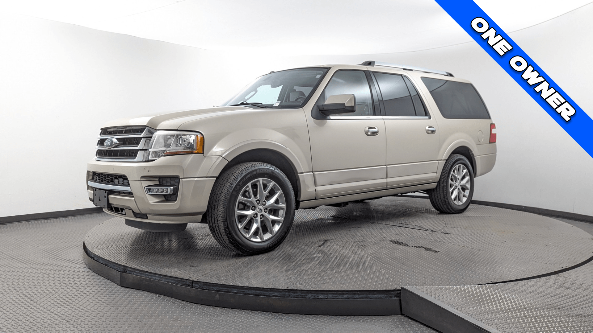 2017 Ford Expedition Limited's photo