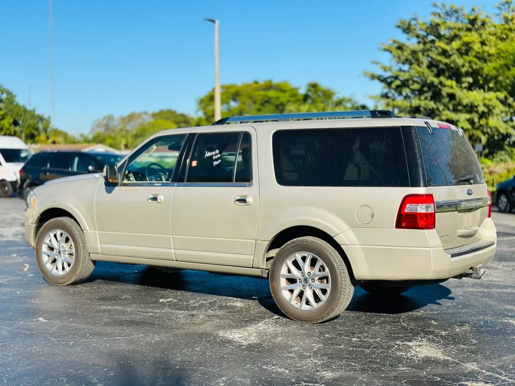 2017 Ford Expedition EL Limited photo 4