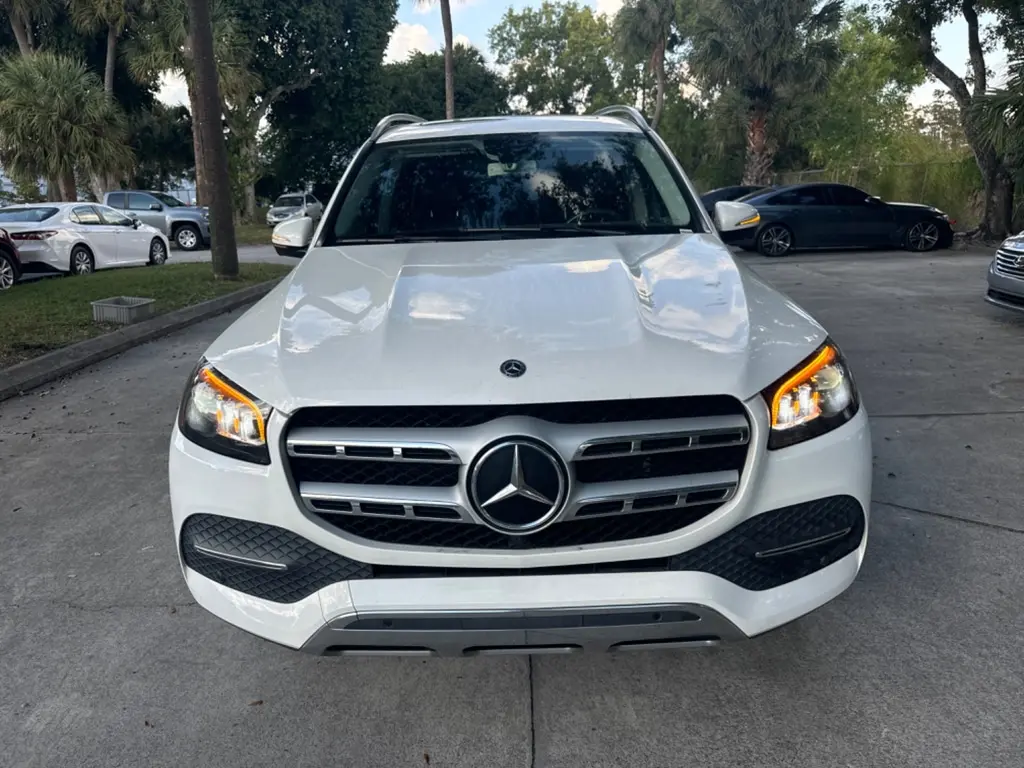 2020 Mercedes Benz GLS 450 photo 2