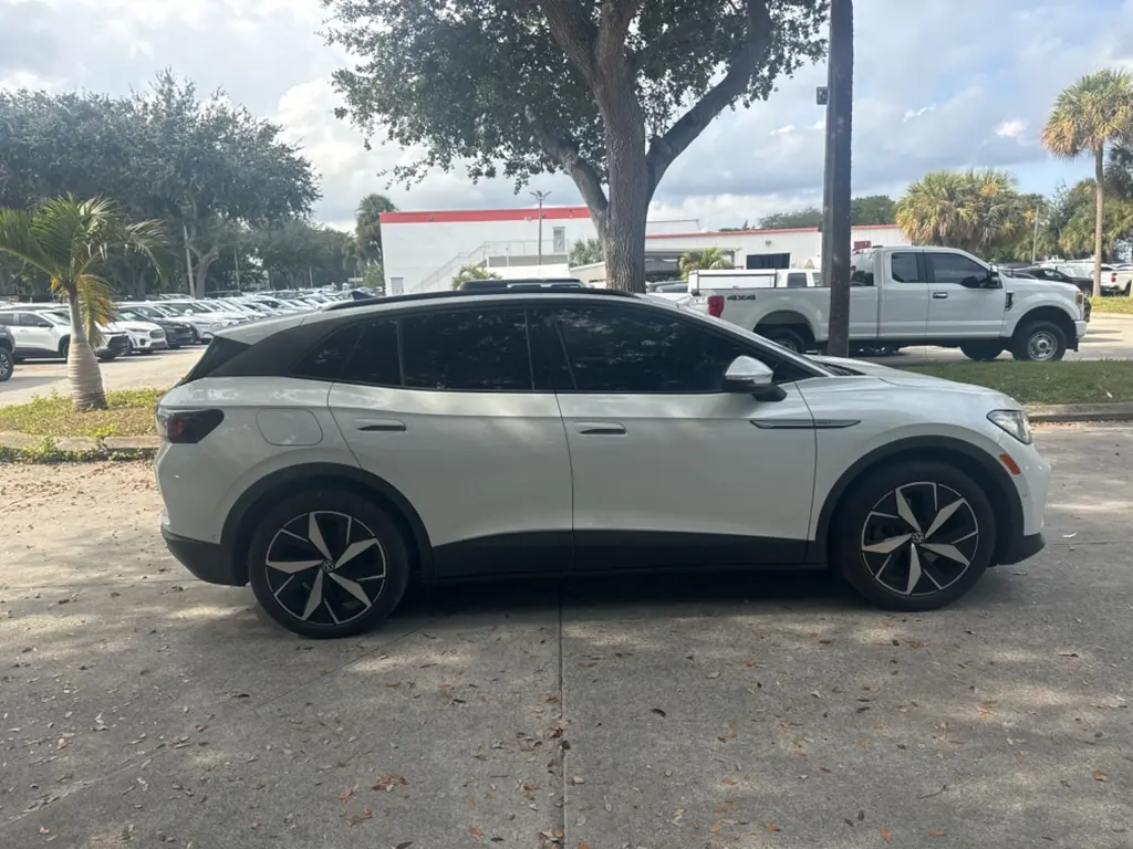 2023 Volkswagen ID.4 Pro S photo 3