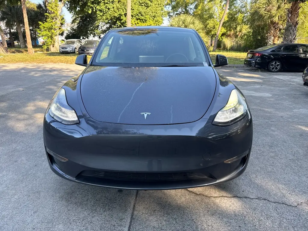 2023 Tesla Model Y Long Range photo 2