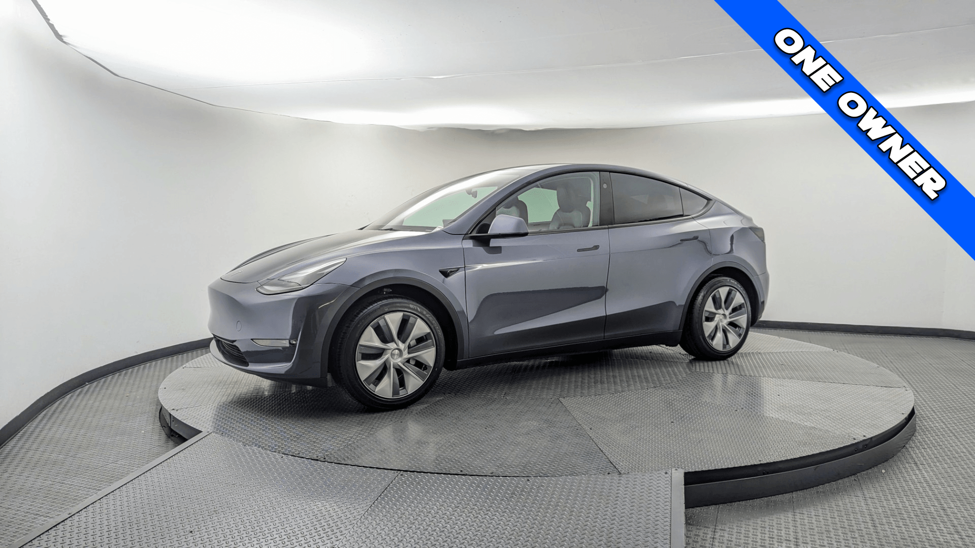 2023 Tesla Model Y Long Range's photo
