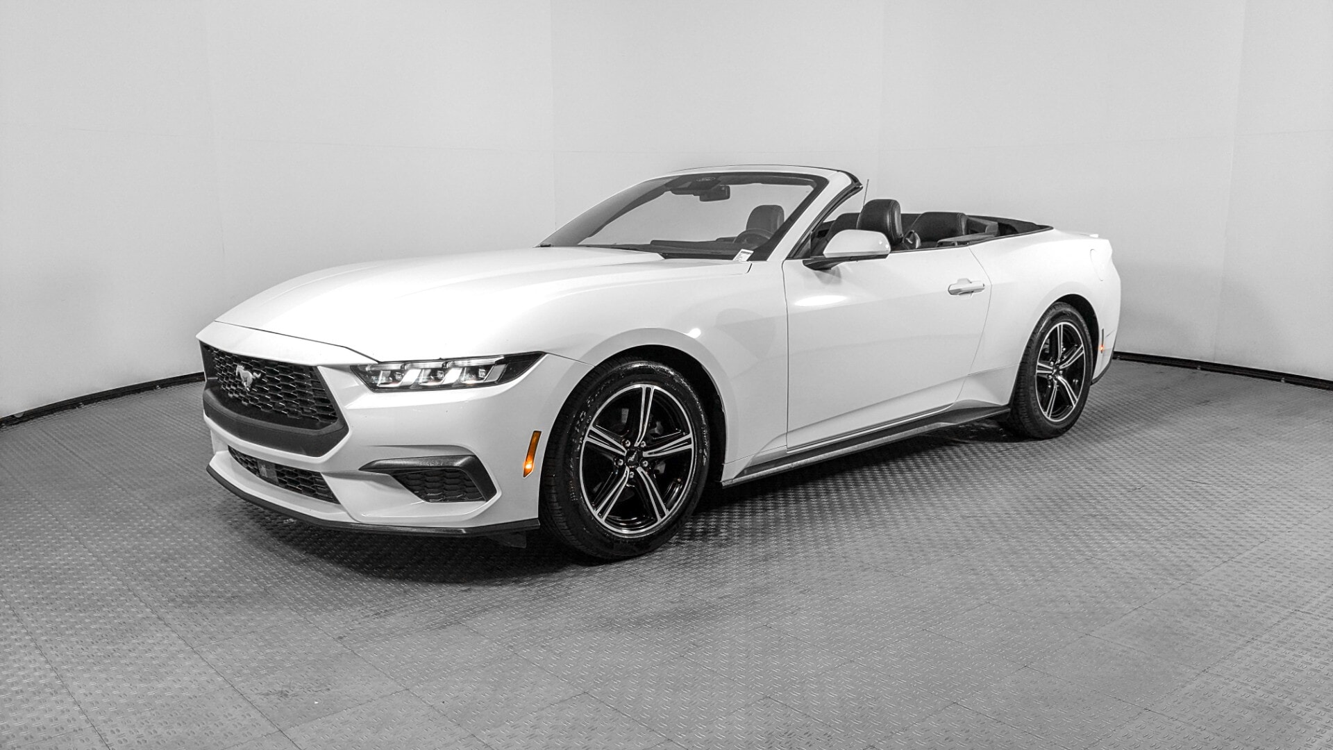 2024 Ford Mustang EcoBoost Premium's photo