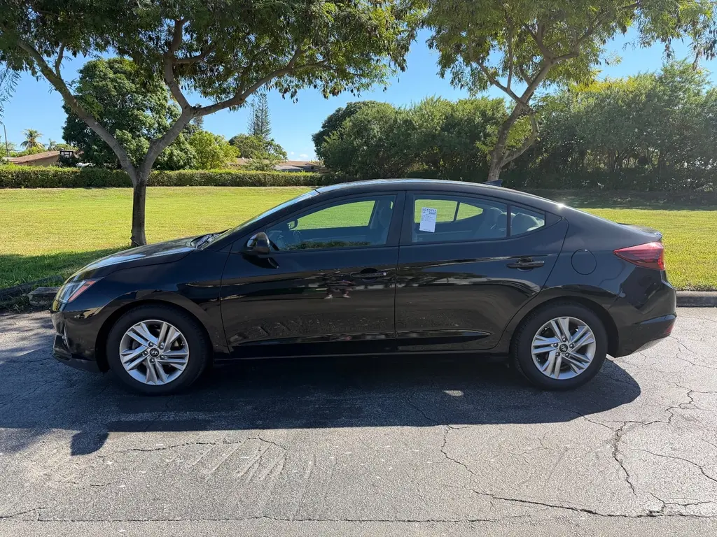 2019 Hyundai Elantra SEL Value Edition Limited photo 2