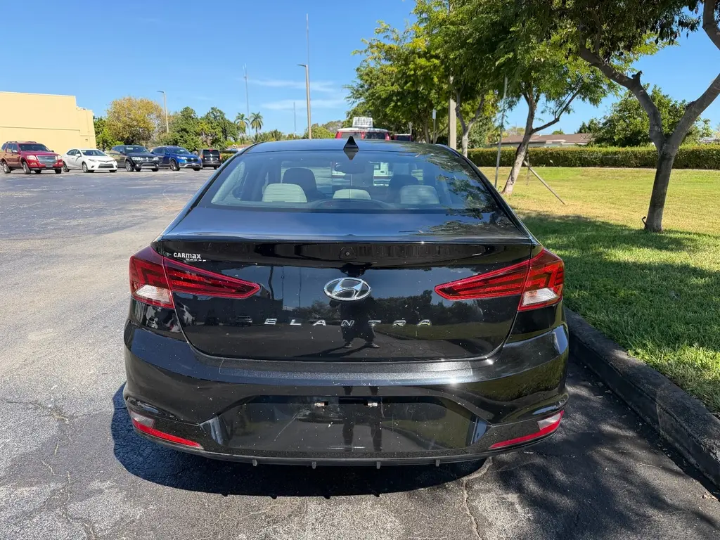 2019 Hyundai Elantra SEL Value Edition Limited photo 4
