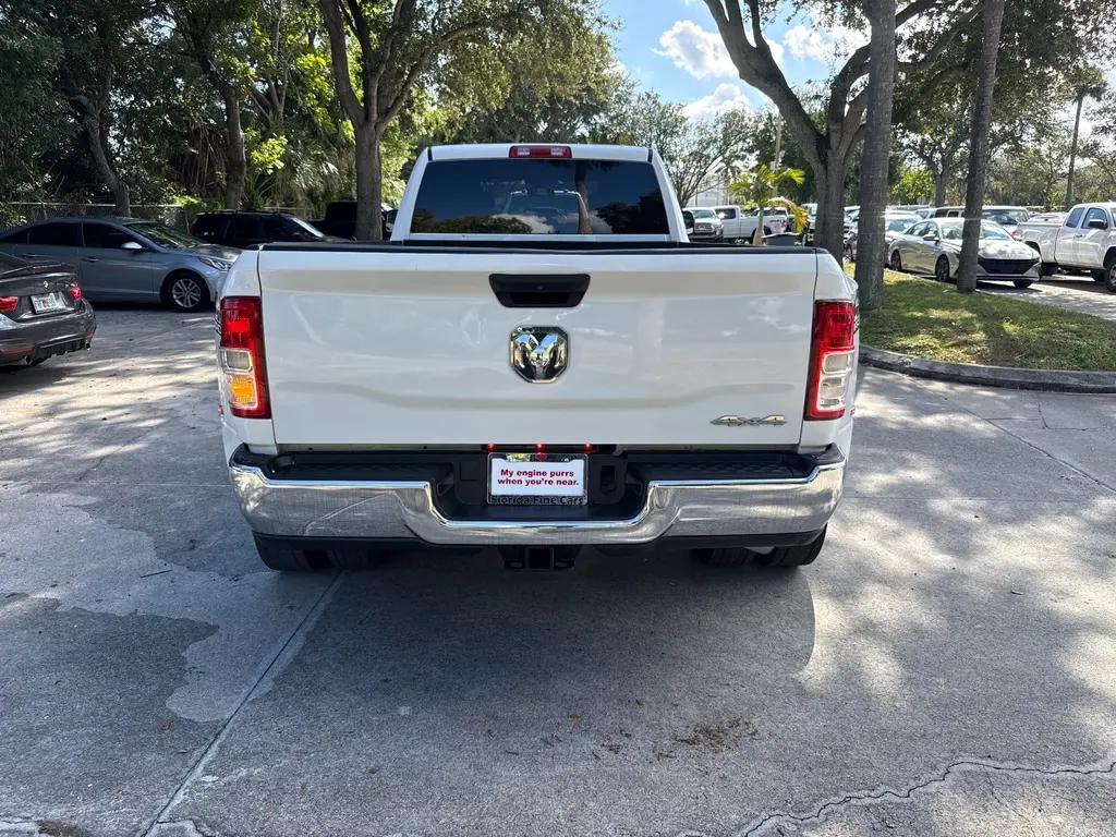 2022 Ram 3500 Tradesman photo 4