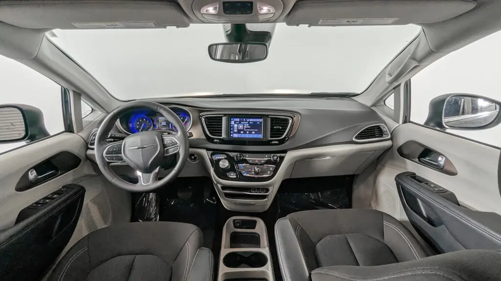 Florida Fine Cars - Used CHRYSLER VOYAGER 2023 ORLANDO LX