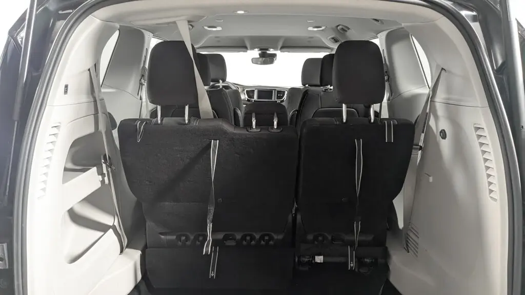 Florida Fine Cars - Used CHRYSLER VOYAGER 2023 ORLANDO LX