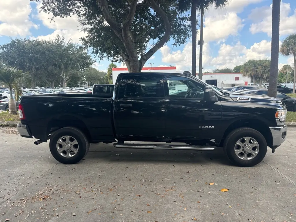 2024 Ram 2500 Big Horn photo 3
