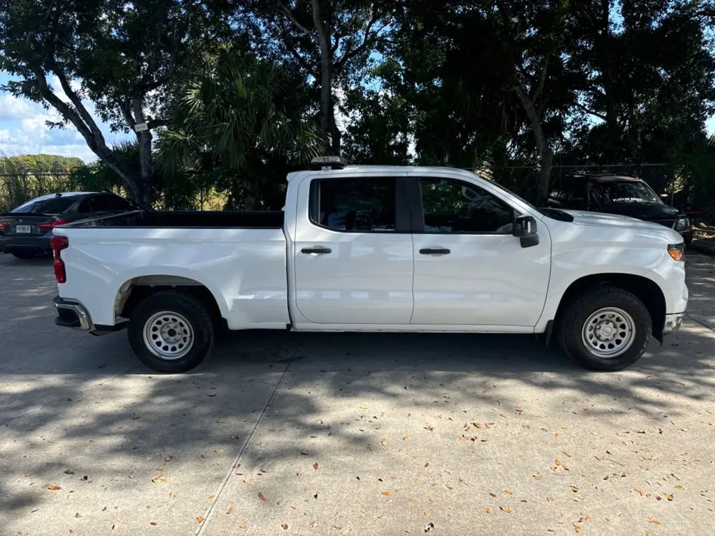 2022 Chevrolet Silverado 1500 Work Truck photo 4