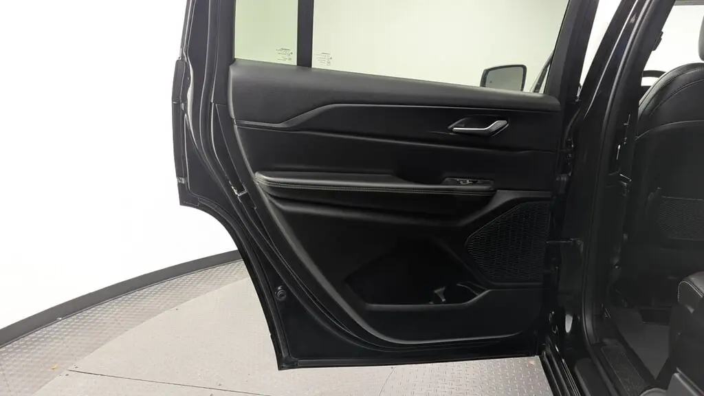 Florida Fine Cars - Used JEEP GRAND CHEROKEE L 2023 WEST PALM ALTITUDE