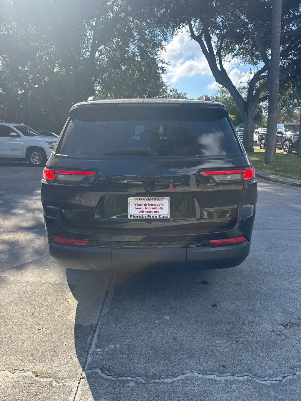 2023 Jeep Grand Cherokee Altitude photo 3
