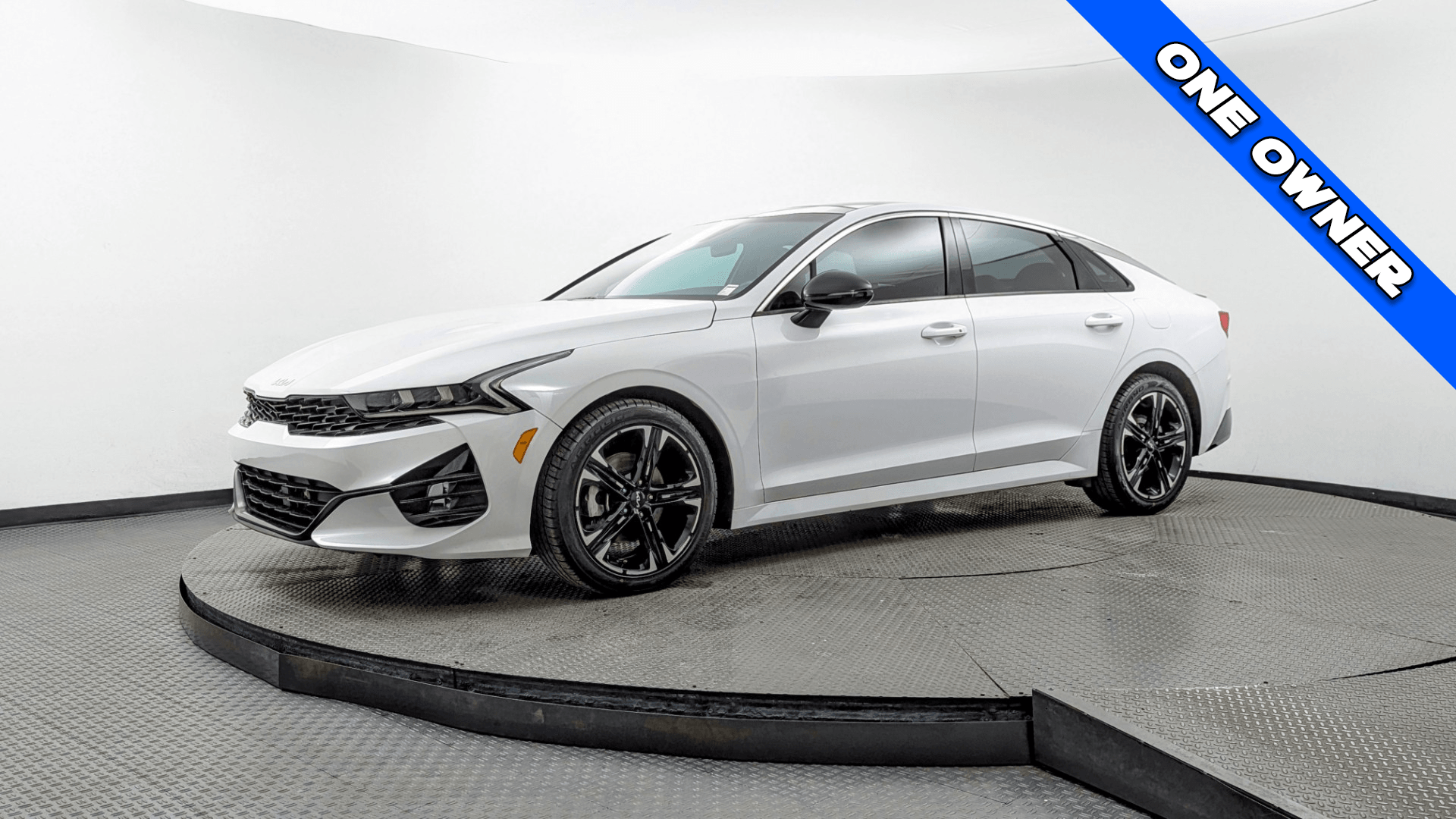 2022 Kia K5 GT-Line's photo