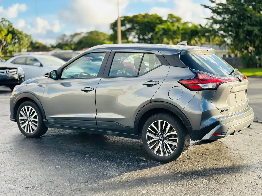 2024 Nissan Kicks SV photo 3