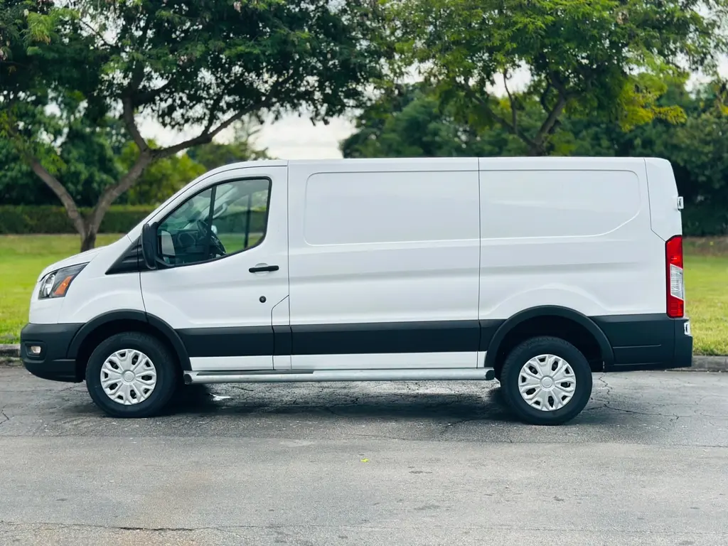 2024 Ford Transit Cargo Van photo 3