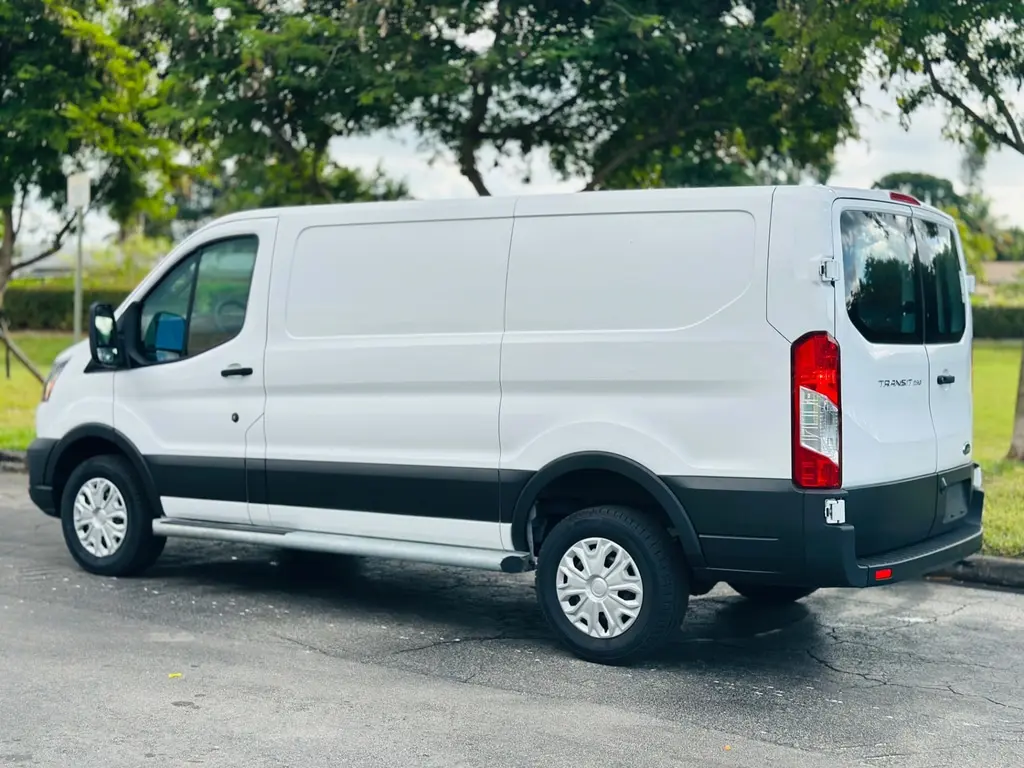 2024 Ford Transit Cargo Van photo 4