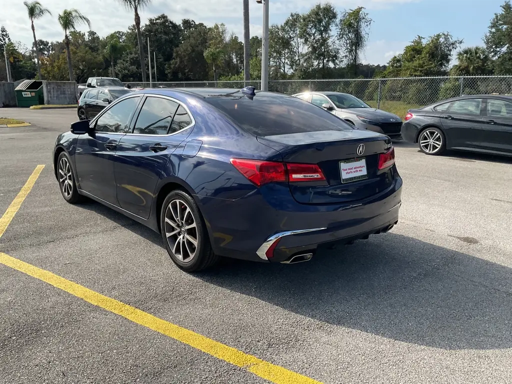 2019 Acura TLX photo 3