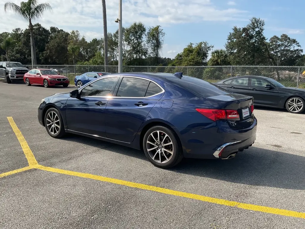 2019 Acura TLX photo 4
