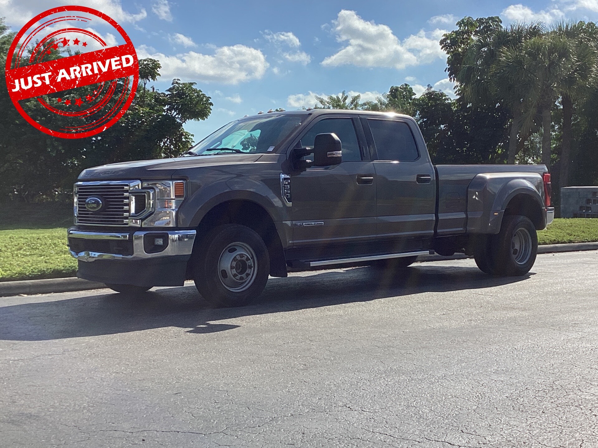 2022 Ford F-350 Super Duty XLT's photo