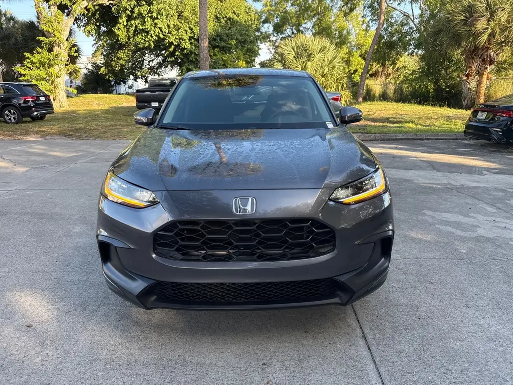 2024 Honda HR-V LX photo 2