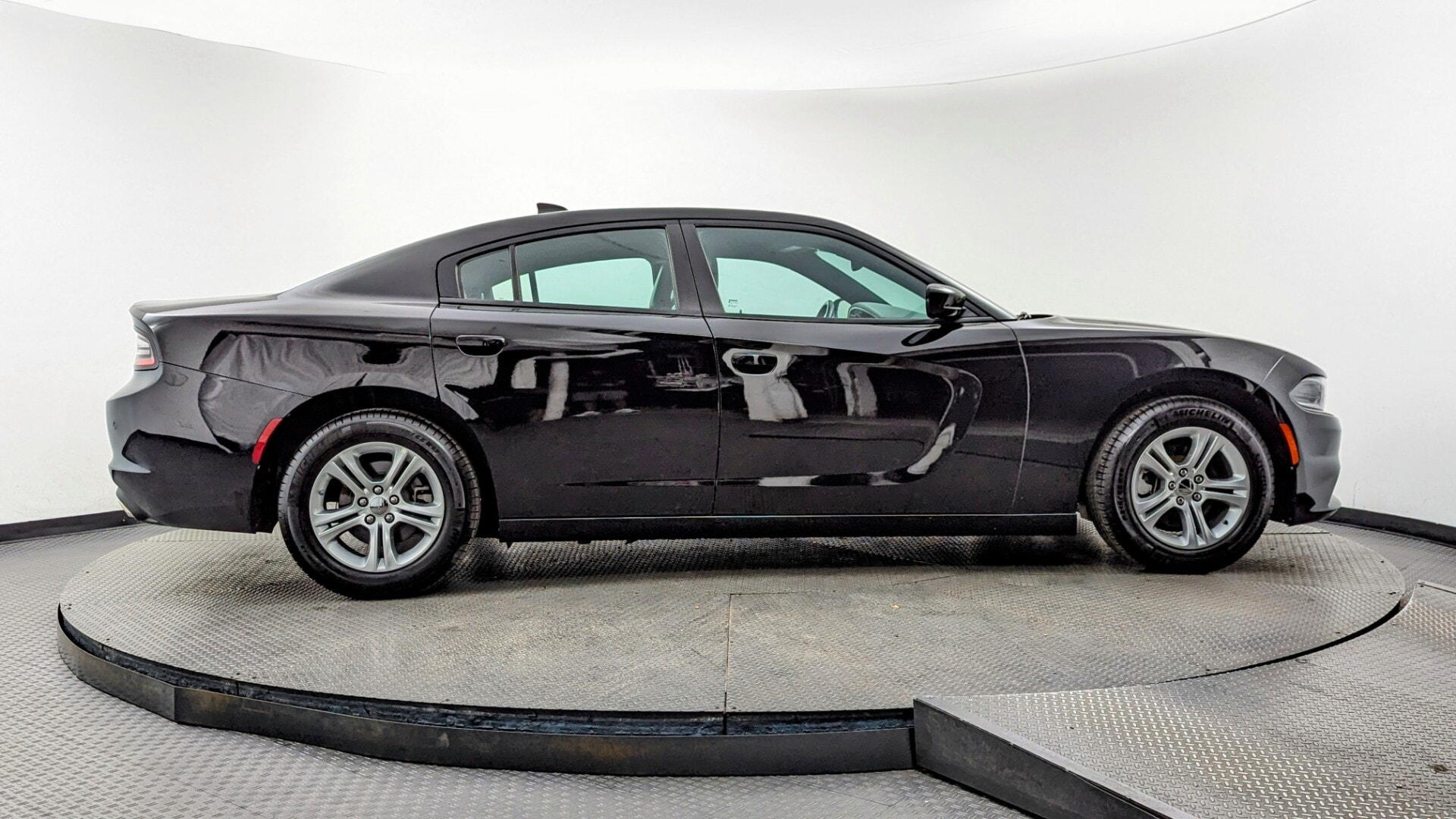 used vehicle - SEDAN DODGE CHARGER 2022