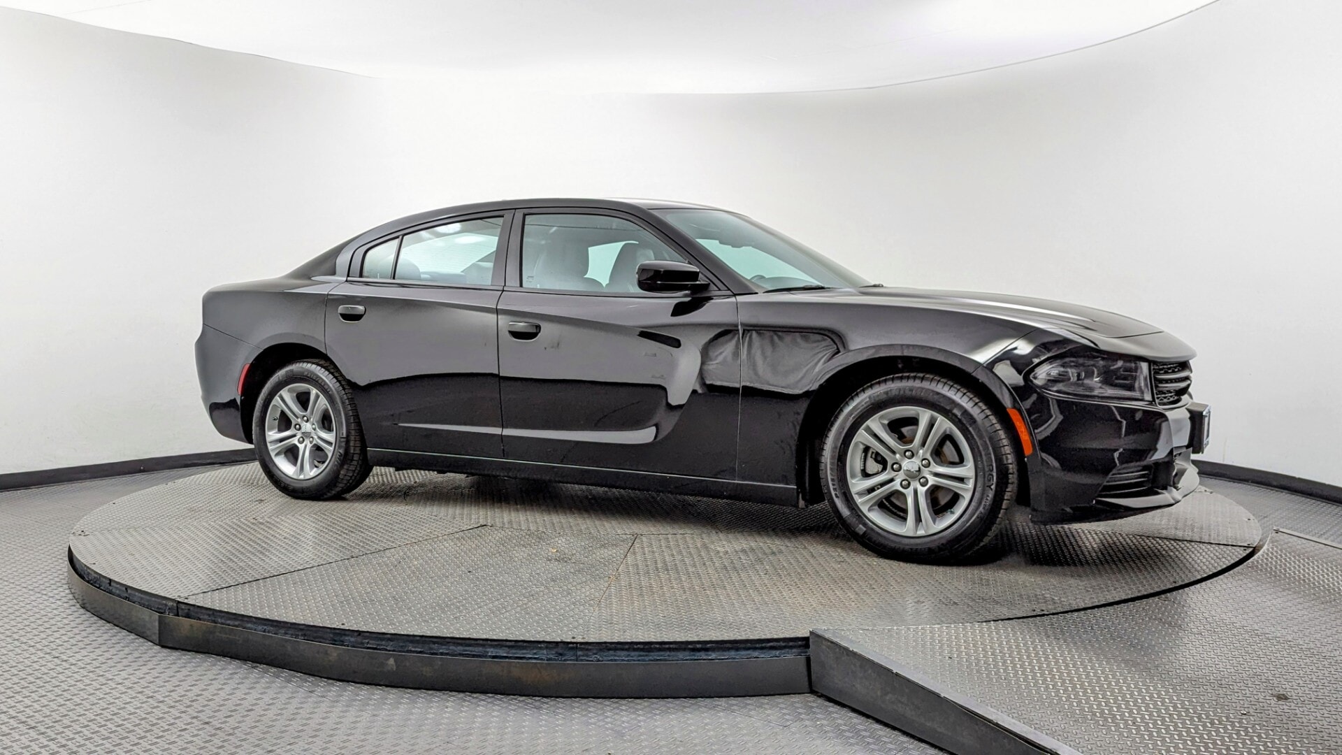 used vehicle - SEDAN DODGE CHARGER 2022