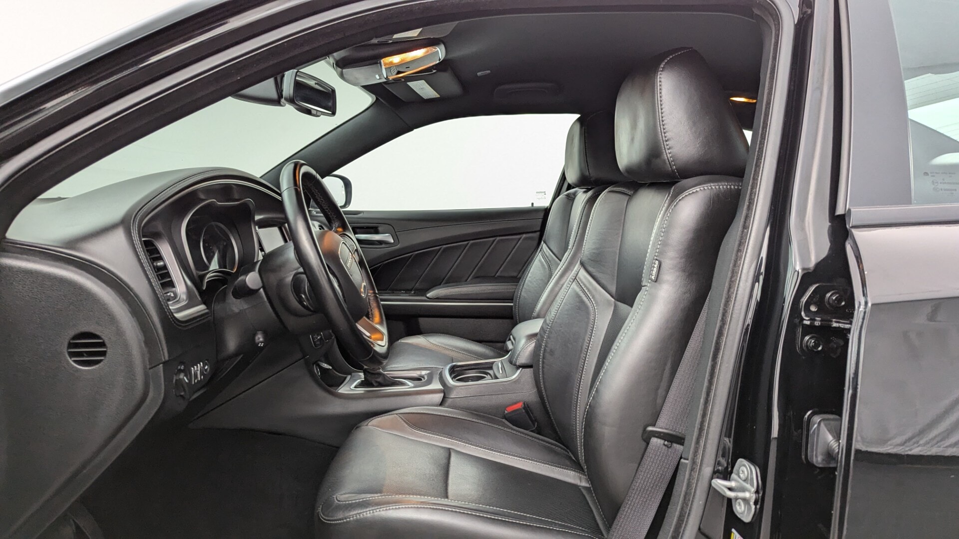 used vehicle - SEDAN DODGE CHARGER 2022