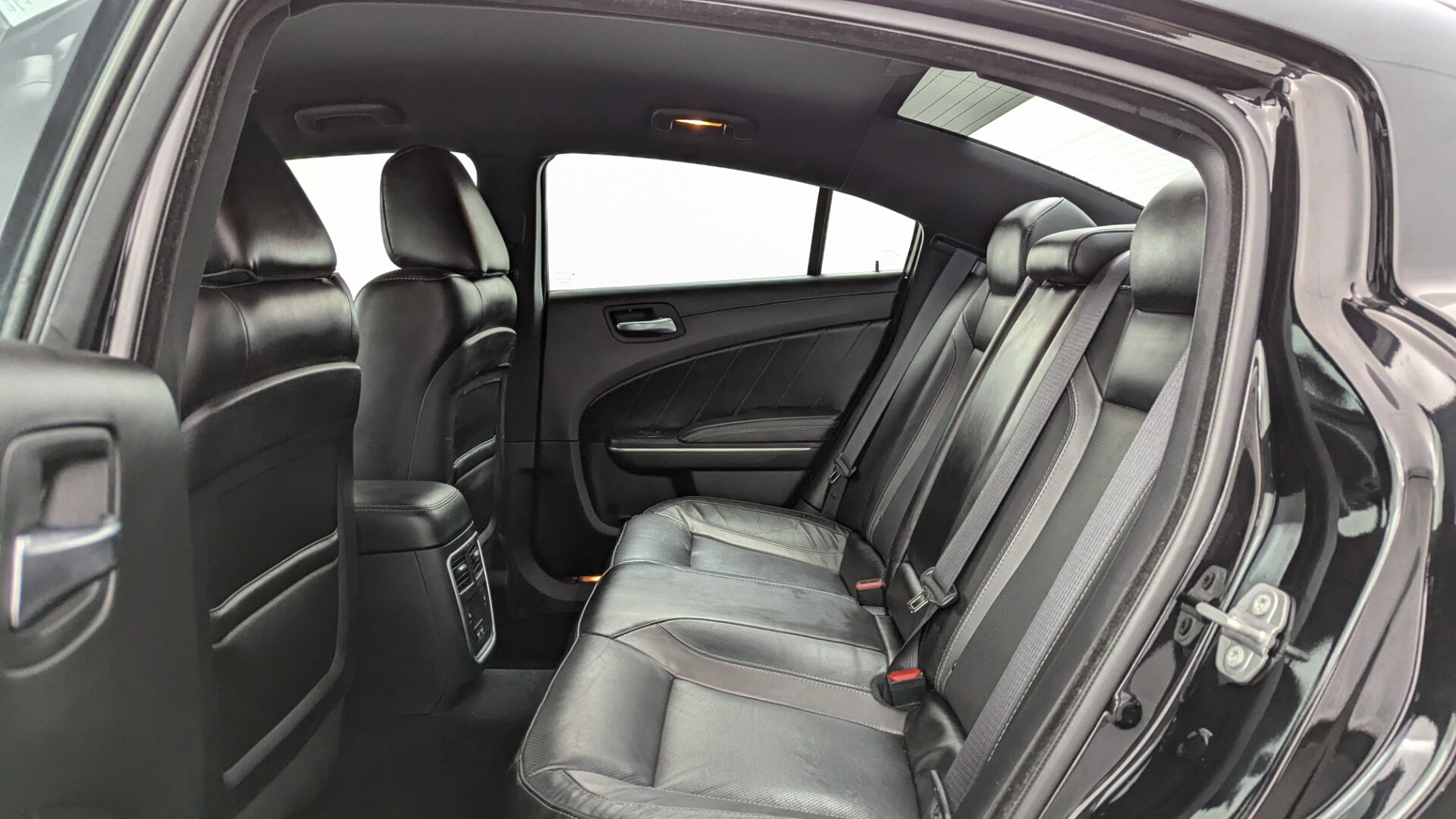 used vehicle - SEDAN DODGE CHARGER 2022