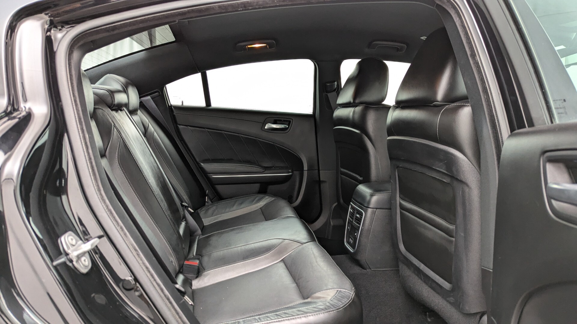 used vehicle - SEDAN DODGE CHARGER 2022