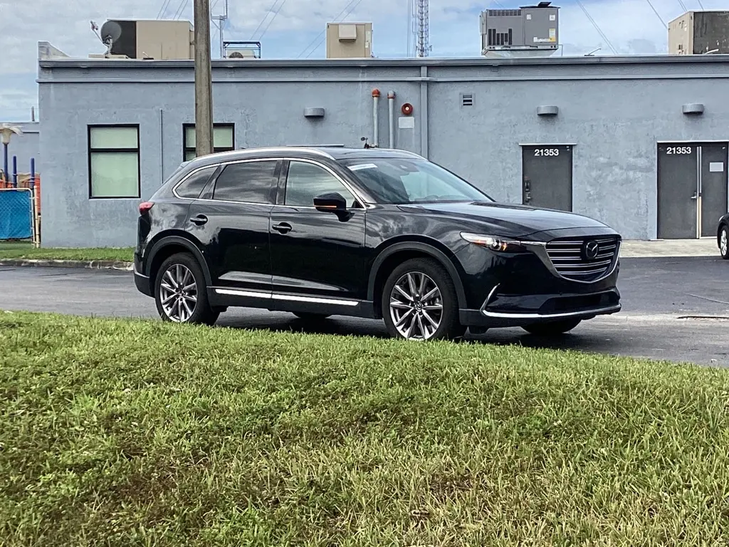 2023 Mazda CX-9 Grand Touring photo 3