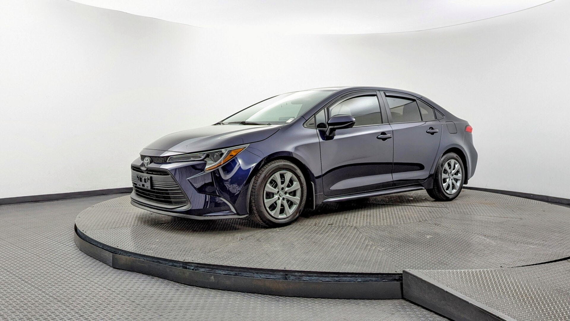 2025 Toyota Corolla LE's photo