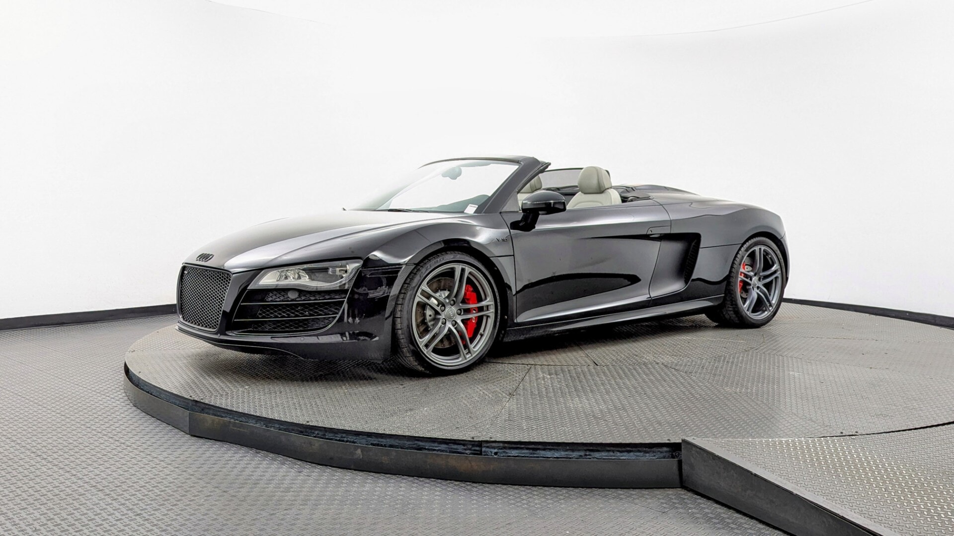 2011 Audi R8 Base's photo