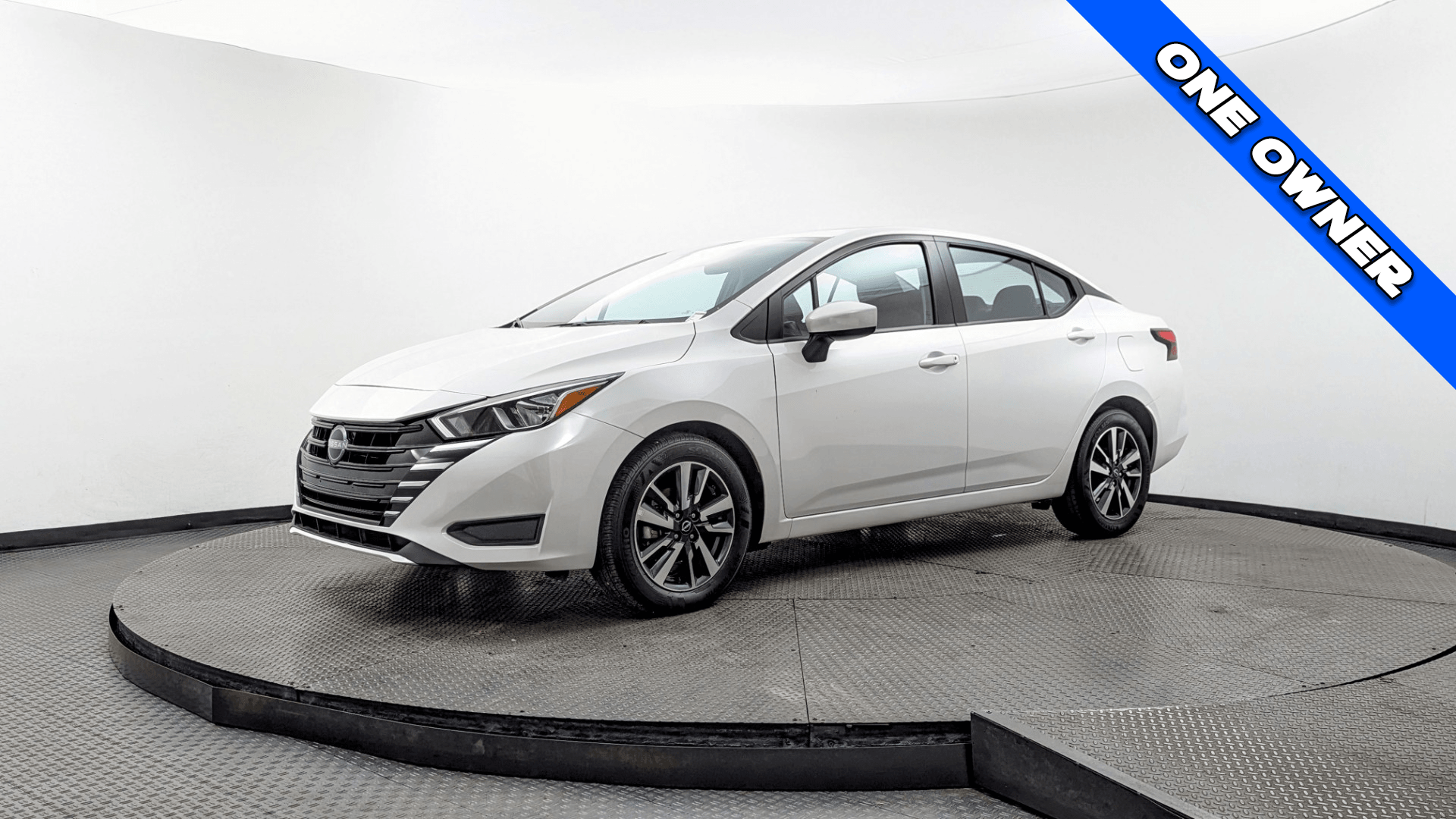 2024 Nissan Versa Sedan SV