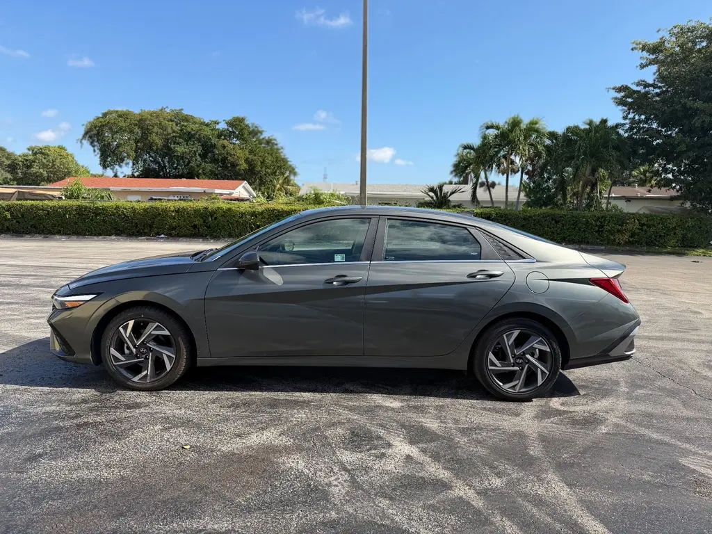 Florida Fine Cars - Used HYUNDAI ELANTRA 2025 MIAMI SEL CONVENIENCE