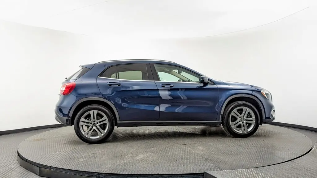 2019 Mercedes Benz GLA 250 photo 4