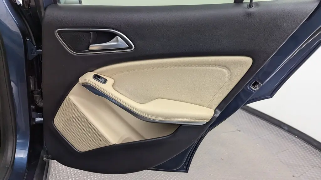 Florida Fine Cars - Used MERCEDES-BENZ GLA 2019 MIAMI GLA 250