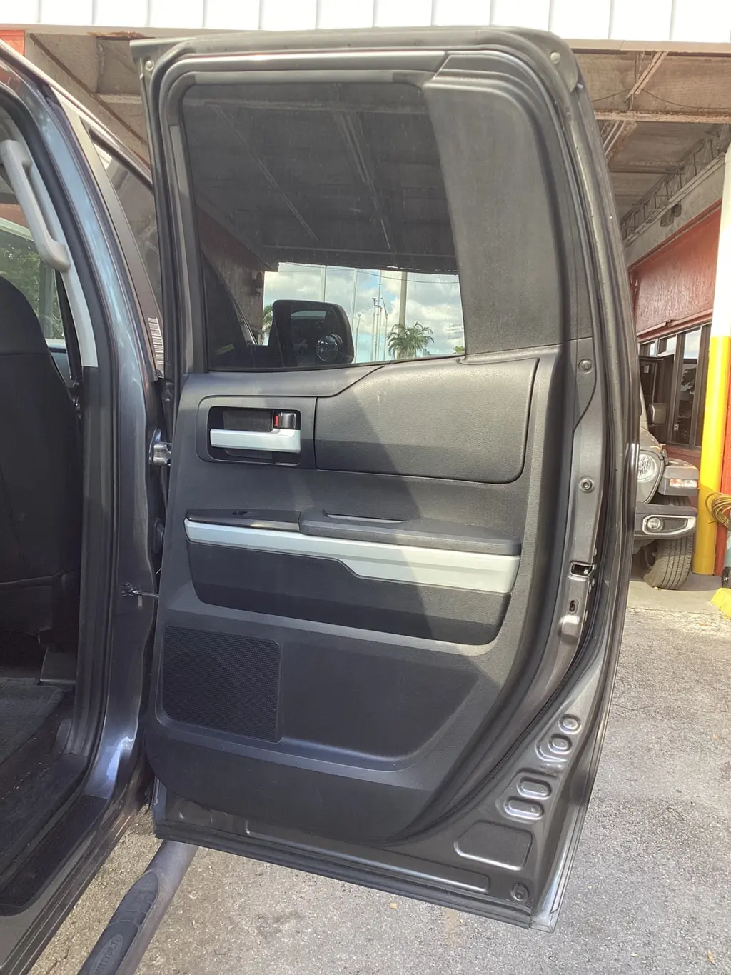 Florida Fine Cars - Used TOYOTA TUNDRA 4WD 2014 MIAMI SR5