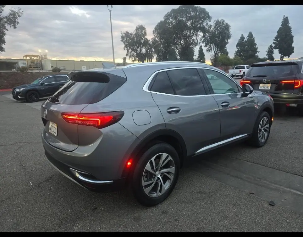 2021 Buick Envision Essence photo 4