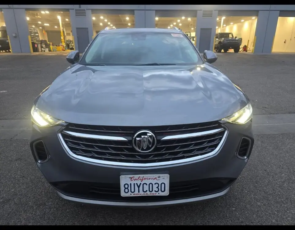 2021 Buick Envision Essence photo 2